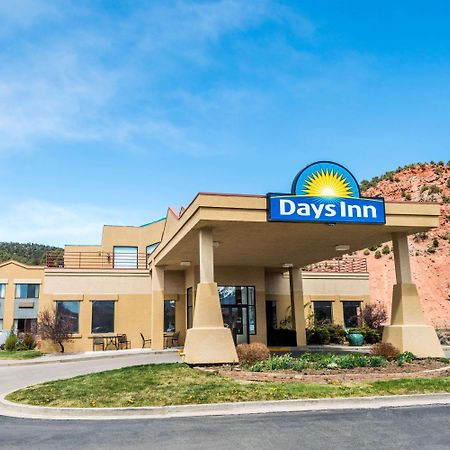 Days Inn By Wyndham Carbondale Esterno foto