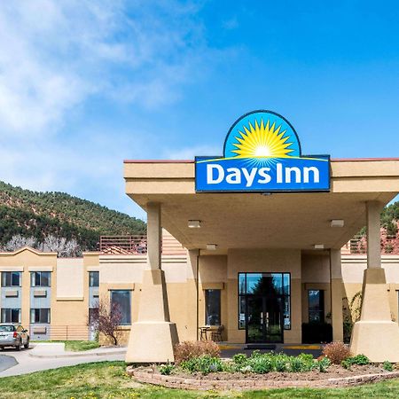 Days Inn By Wyndham Carbondale Esterno foto