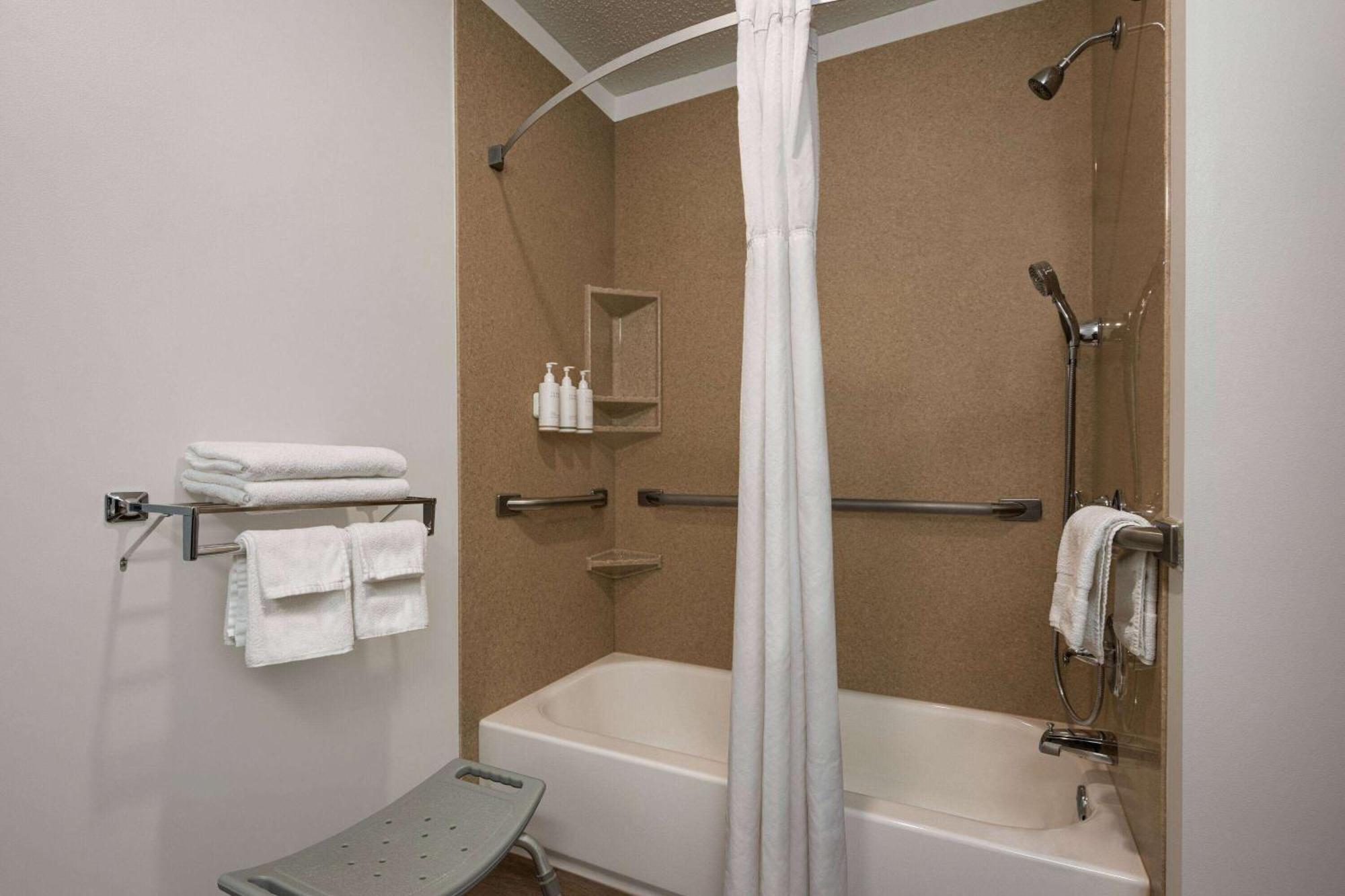 Days Inn By Wyndham Carbondale Esterno foto