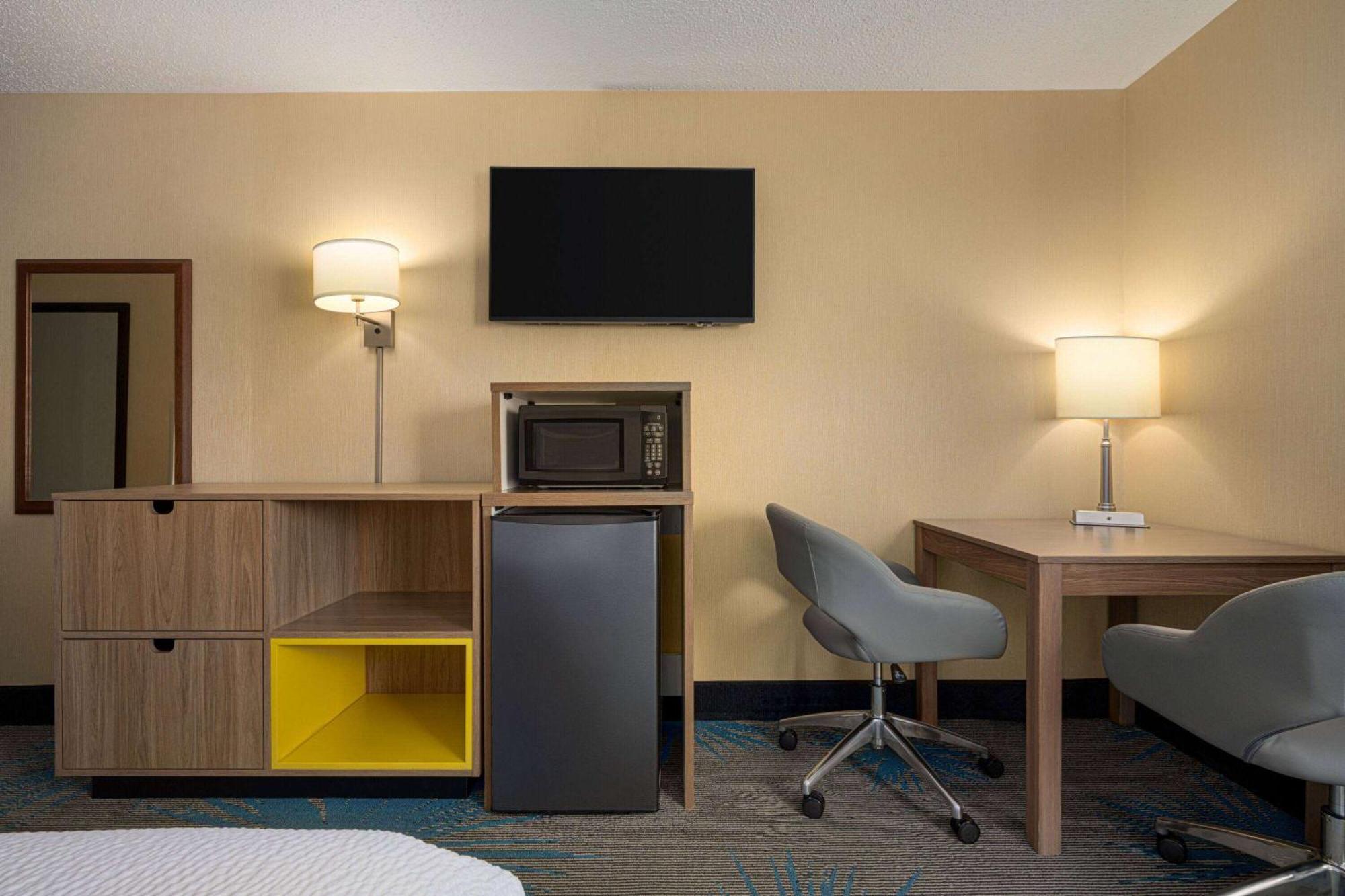 Days Inn By Wyndham Carbondale Esterno foto