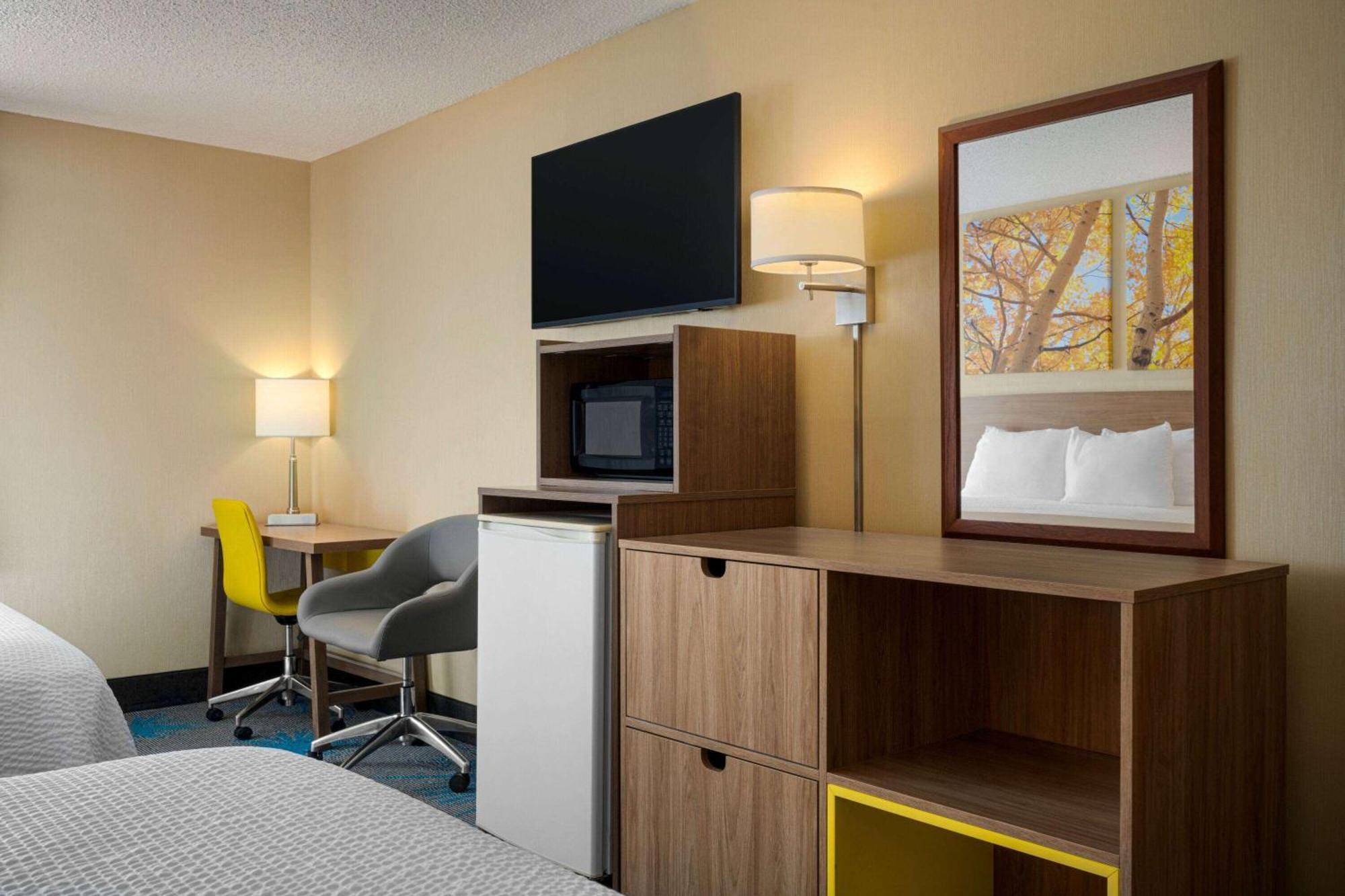 Days Inn By Wyndham Carbondale Esterno foto