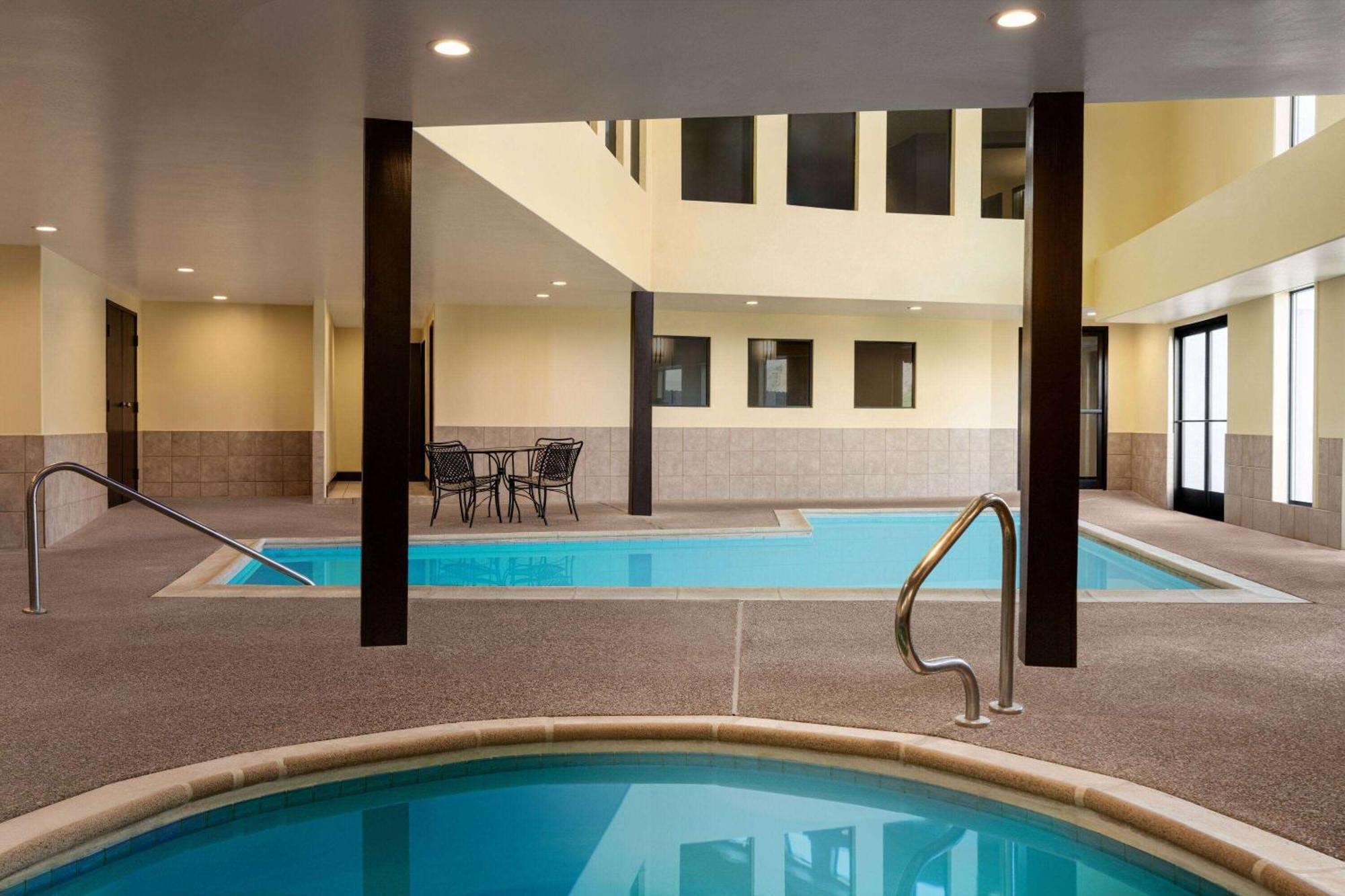 Days Inn By Wyndham Carbondale Esterno foto