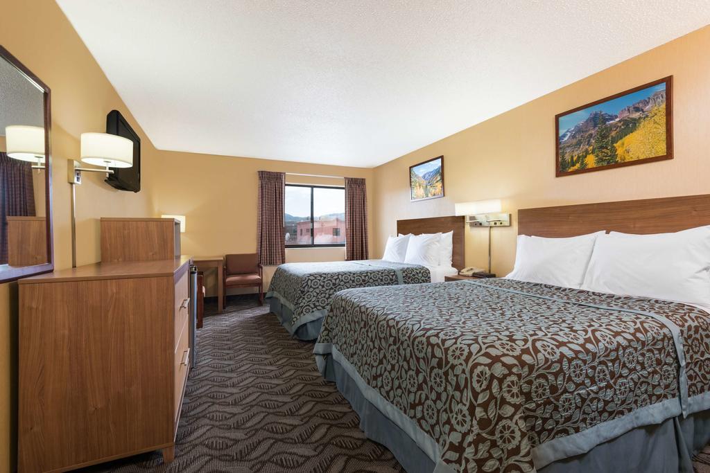 Days Inn By Wyndham Carbondale Esterno foto